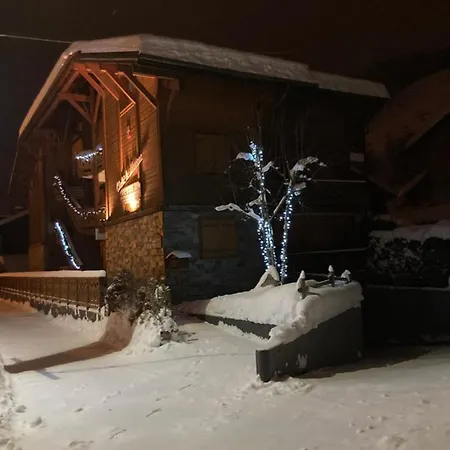 Le Montana Apartment *